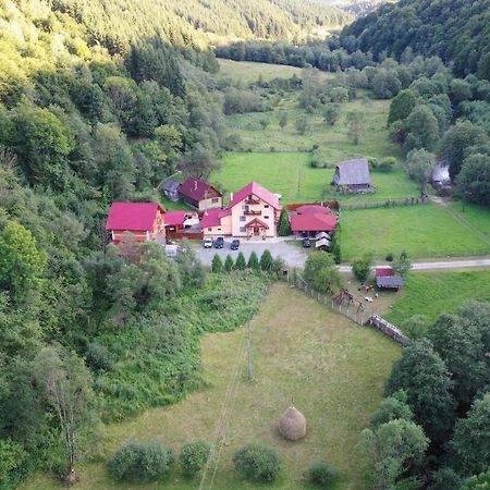 Pensiunea Claudia Scrind-Frăsinet Buitenkant foto